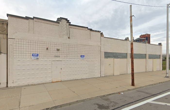 Duchess Theatre - Could Be One Of These 2 Structures (newer photo)